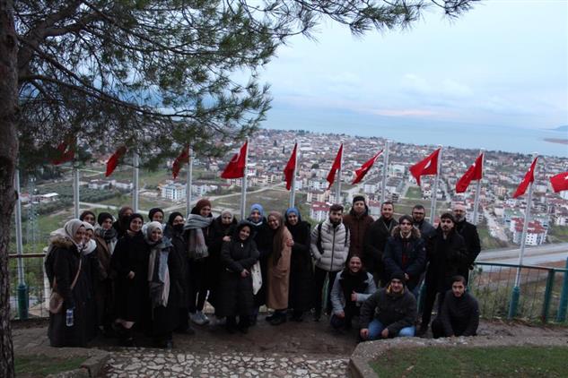 Bursa'da Uluslararası Ilahiyat öğrencilerinden Iznik Gezisi