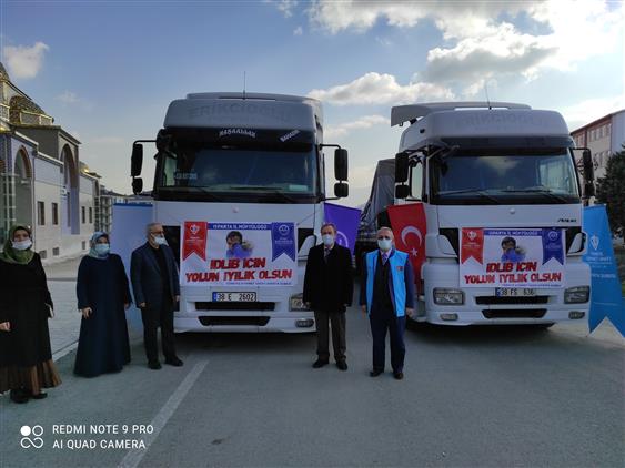 Isparta'da Un Yüklü 2 Tır Idlib’e Uğurlandı