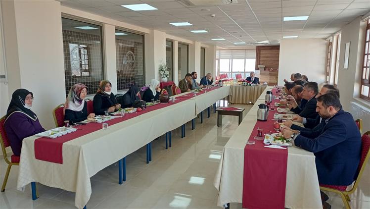 Isparta'da Vaiz Ve Uzmanlarla Toplantı Yapıldı