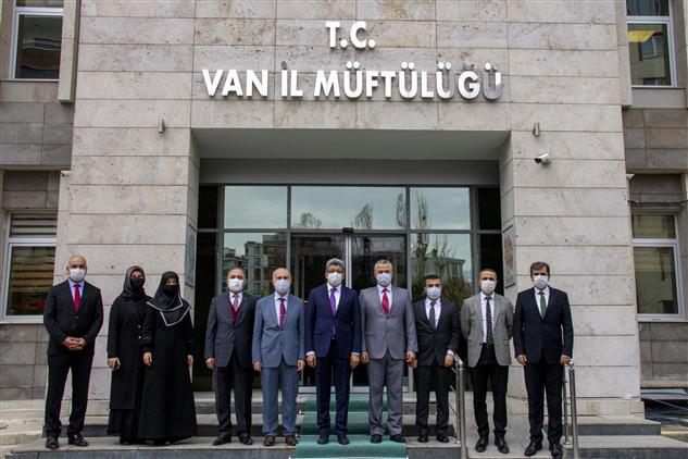 Van'da Vali Bilmez'den Müftülüğümüze Ziyaret