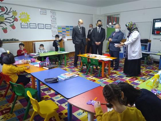 Isparta'da Vali  Yardımcısı Ve Il Müftüsü 4-6 Yaş Kur’an Kursunu Ziyaret Etti