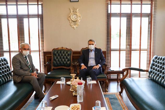 Bingol'de Valimiz Kadir Ekinci'den Il Müftümüze Ziyaret