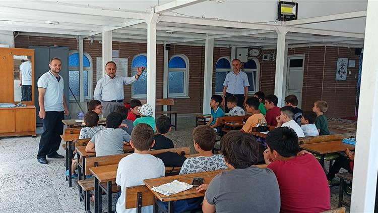 Zonguldak'ta Yaz Kur'an Kurslarında Eğitim-öğretim Tüm Heyecanıyla Sürüyor.