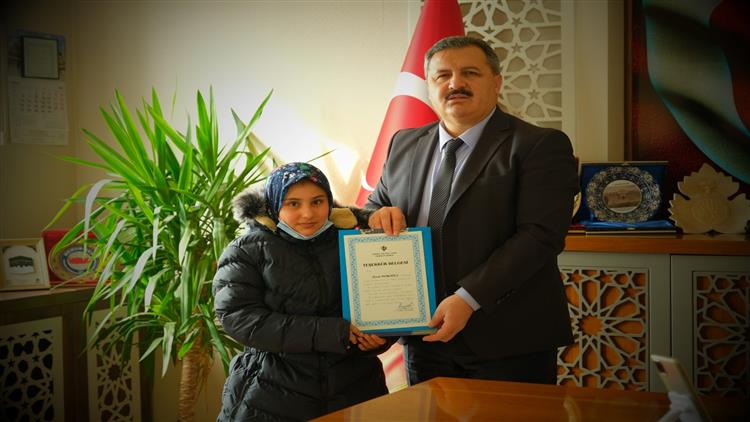 Erzincan'da Yüce Gönüllü Betül’den Idlib’teki Mazlumlara Yardım Eli