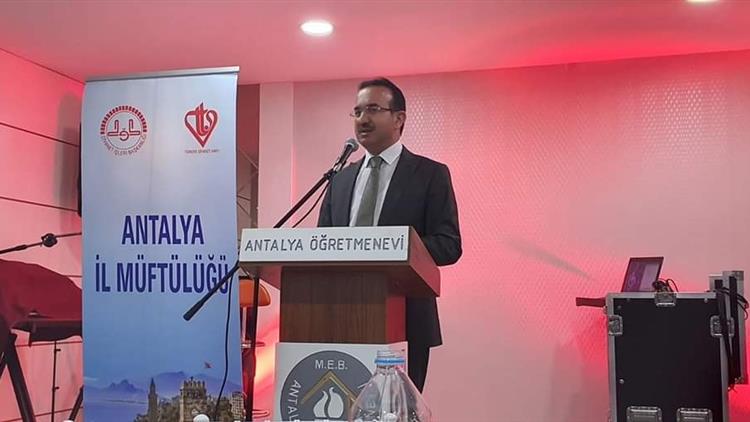 Antalya'da Yetimler Ve Aileri Iftar Sofrasında Bir Araya Geldi.