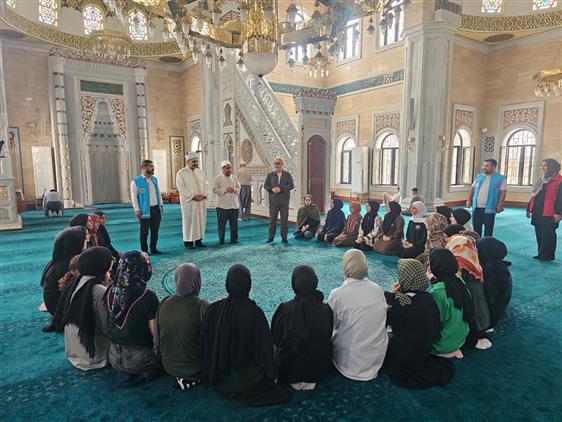 Yüreğir’de Cami ve Din Görevlileri Haftası’nda Gençlerle Buluşma