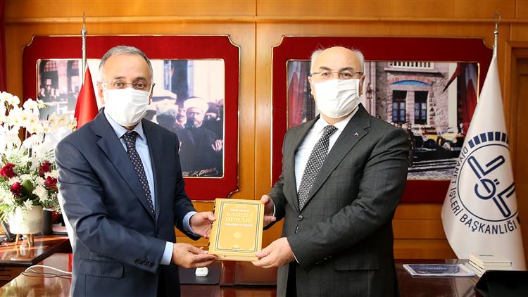 Izmir Valimiz Sayın Yavuz Selim Köşger’den Il Müftülüğümüze Ziyaret