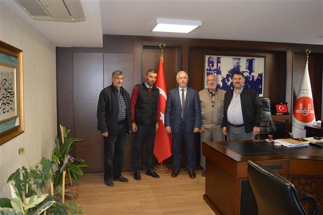 Kocaeli'de Izmit Sapakpınar Mahallesi Camii Derneği Il Müftümüzü Ziyaret Ettiler.